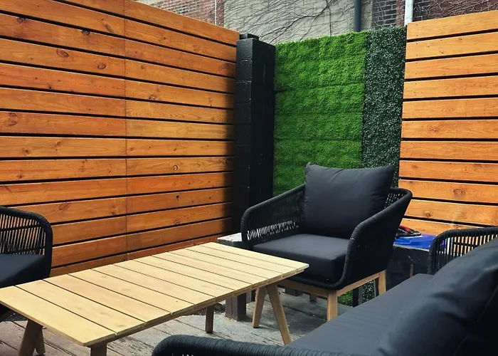4 Beds Private Patio Modern Apartment Pittsburgh
