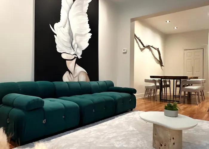 4 Beds Private Patio Modern Pittsburgh
