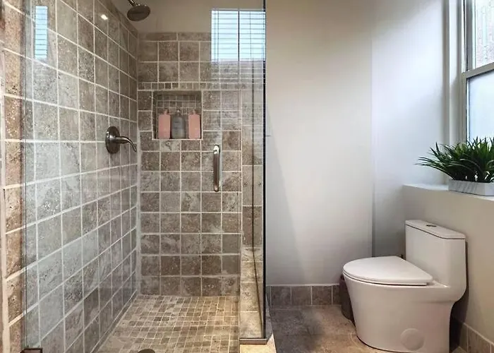 4 Beds Private Patio Modern * Pittsburgh